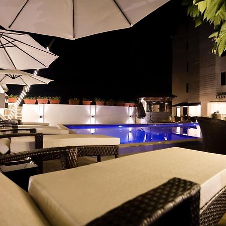 Amara Grand Baga Hotel Bagian luar foto