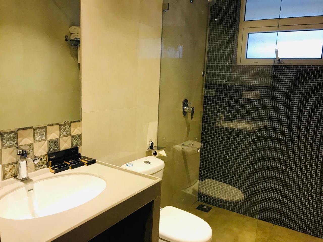 Amara Grand Baga Hotel Bagian luar foto