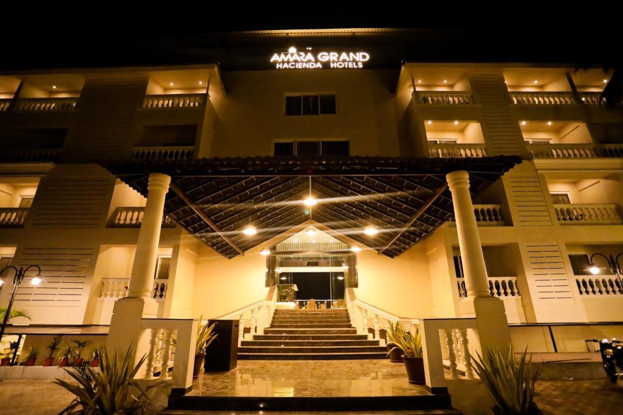 Amara Grand Baga Hotel Bagian luar foto
