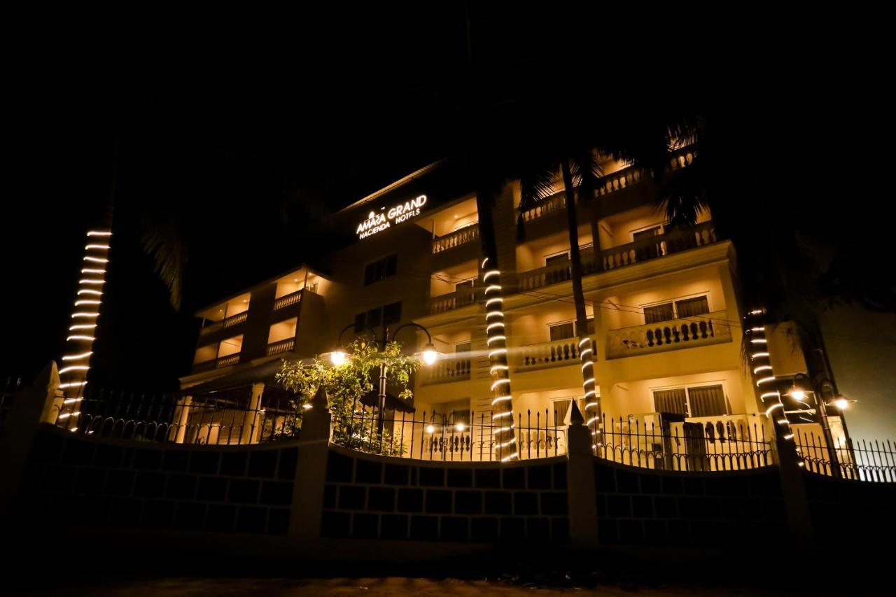 Amara Grand Baga Hotel Bagian luar foto