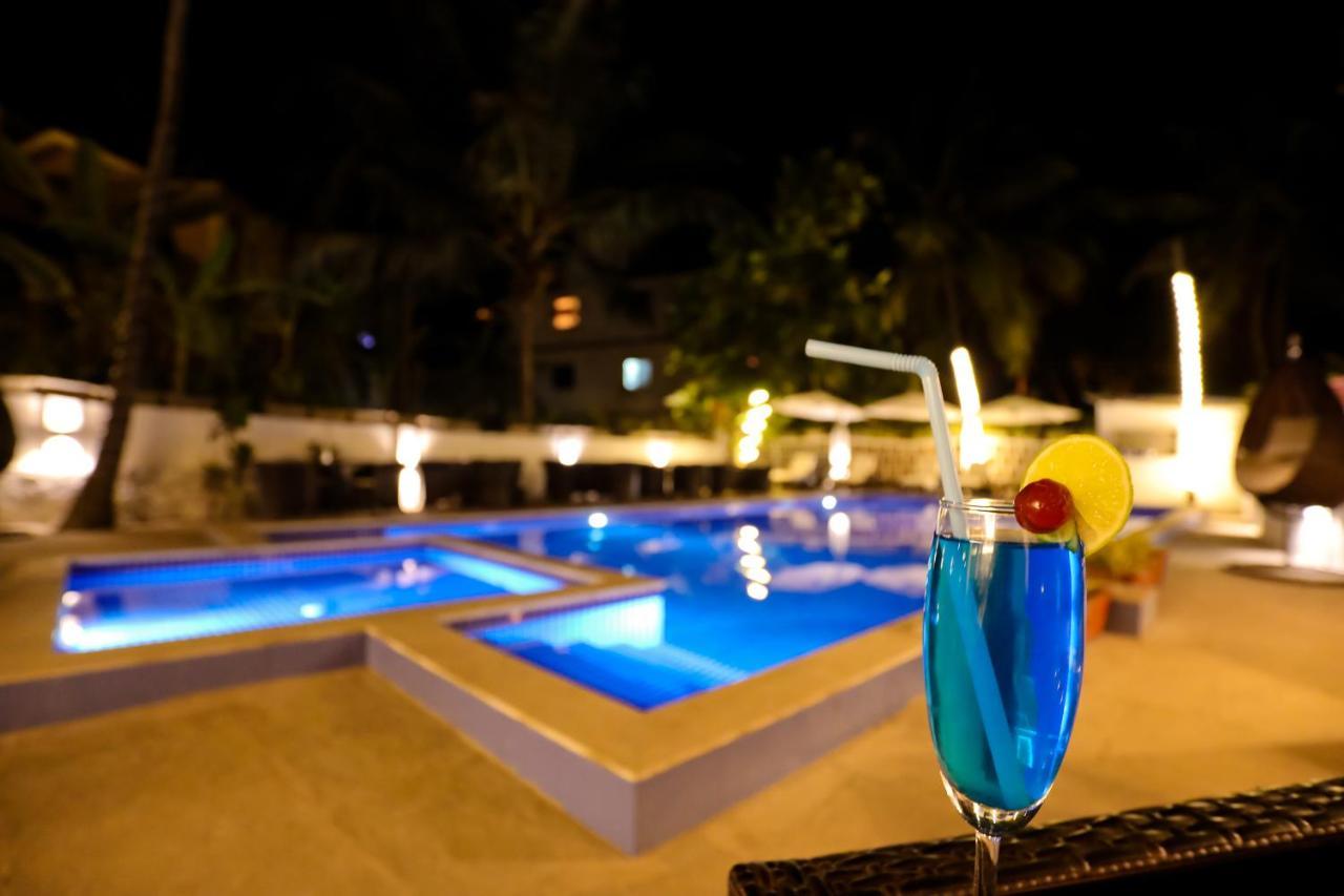 Amara Grand Baga Hotel Bagian luar foto