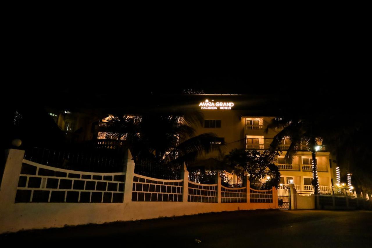 Amara Grand Baga Hotel Bagian luar foto