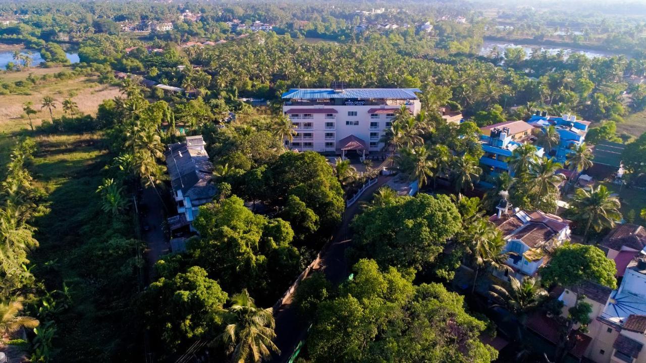 Amara Grand Baga Hotel Bagian luar foto