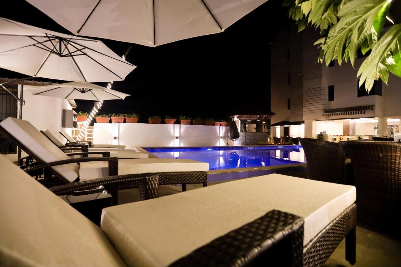 Amara Grand Baga Hotel Bagian luar foto