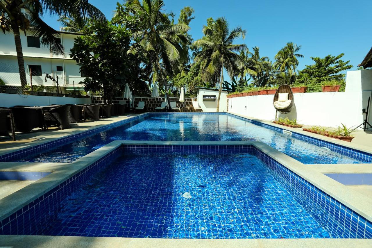 Amara Grand Baga Hotel Bagian luar foto